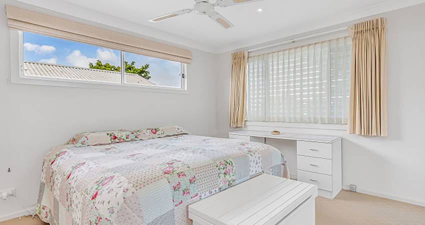 13/2 Saliena Avenue Lake Munmorah, NSW 2259-2