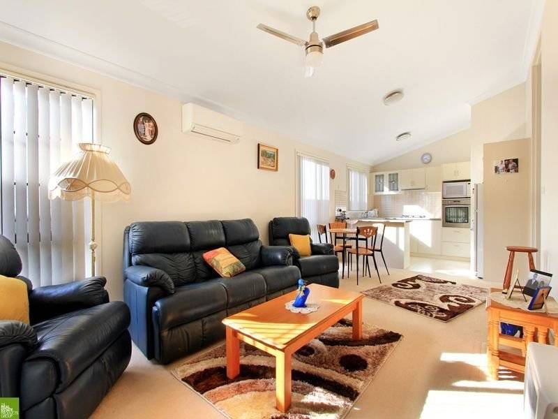 141 Acacia Close, Kanahooka, NSW 2530 1