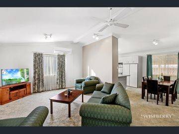 151/25 Mulloway Road, Chain Valley Bay 1