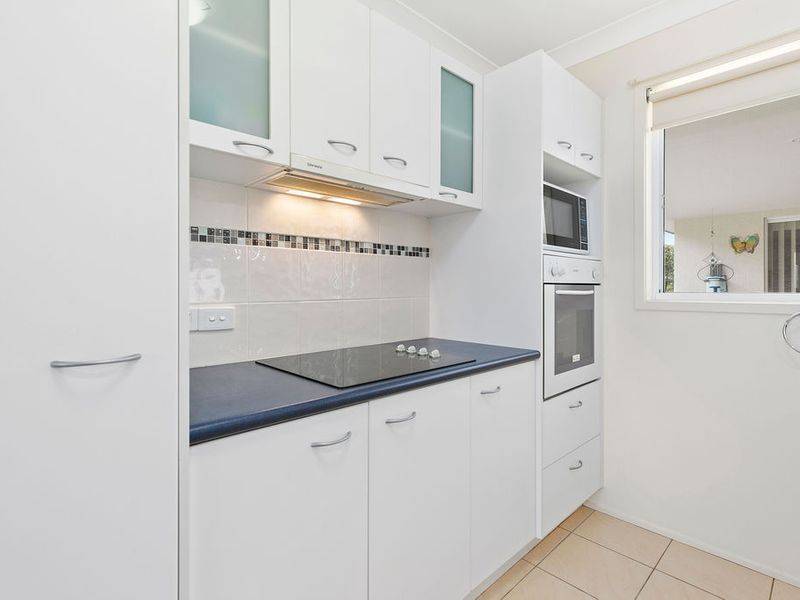 42 Meridan Way, CALOUNDRA, QLD 4551 5