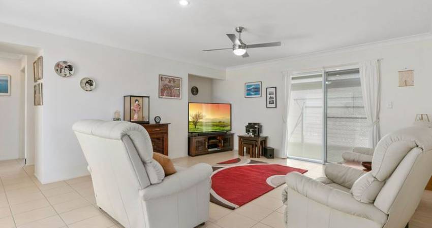 42 Meridan Way, CALOUNDRA, QLD 4551 2
