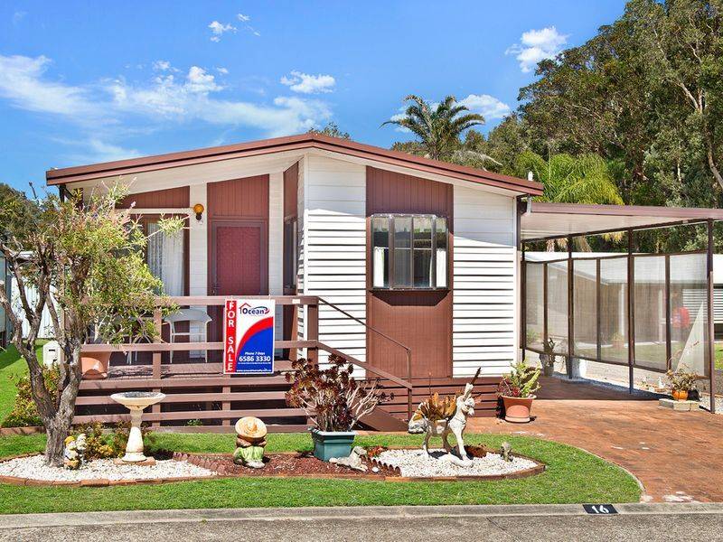 16/90 Seafront Circuit, Bonny Hills, NSW 2445 1