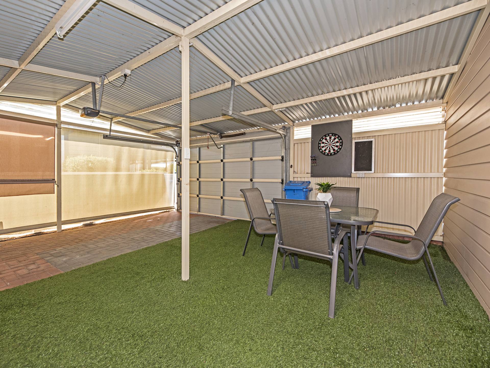 597 Kalamunda Rd, High Wycombe WA -2