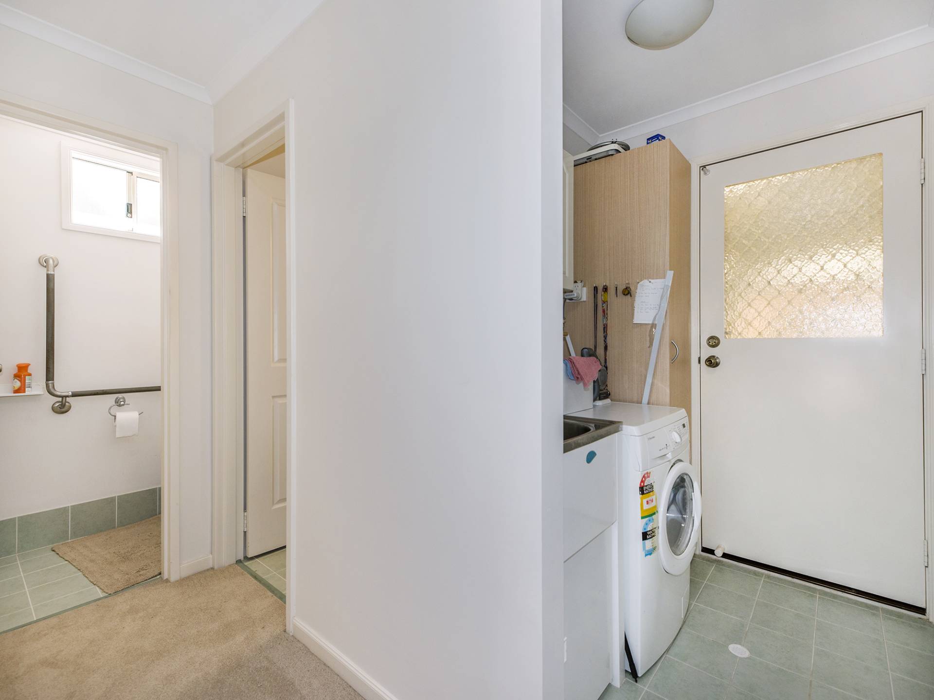 597 Kalamunda Rd, High Wycombe WA -3