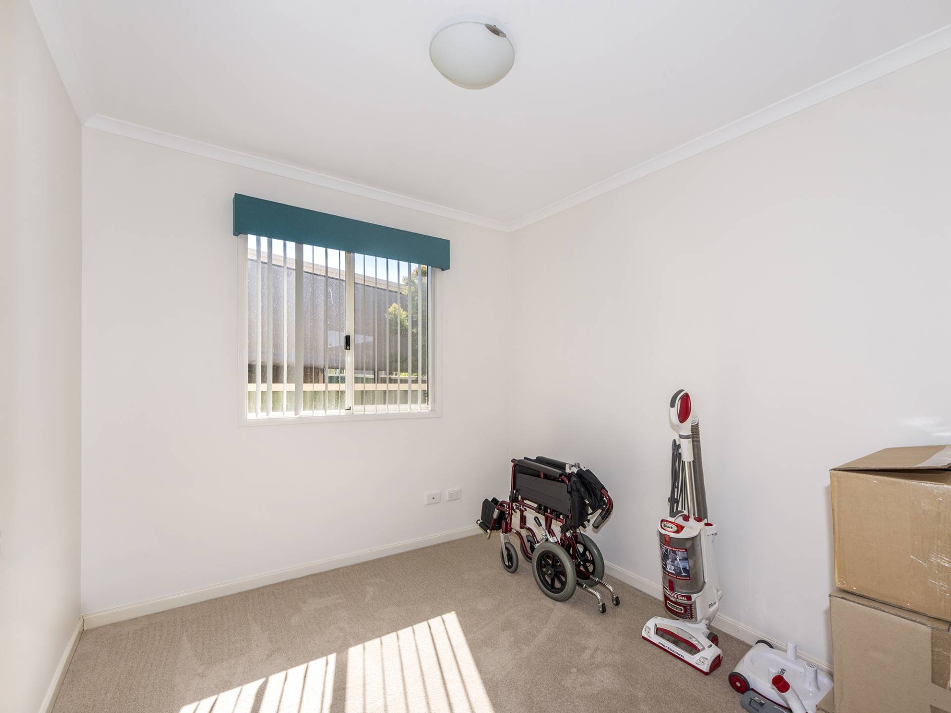 597 Kalamunda Rd, High Wycombe WA -6