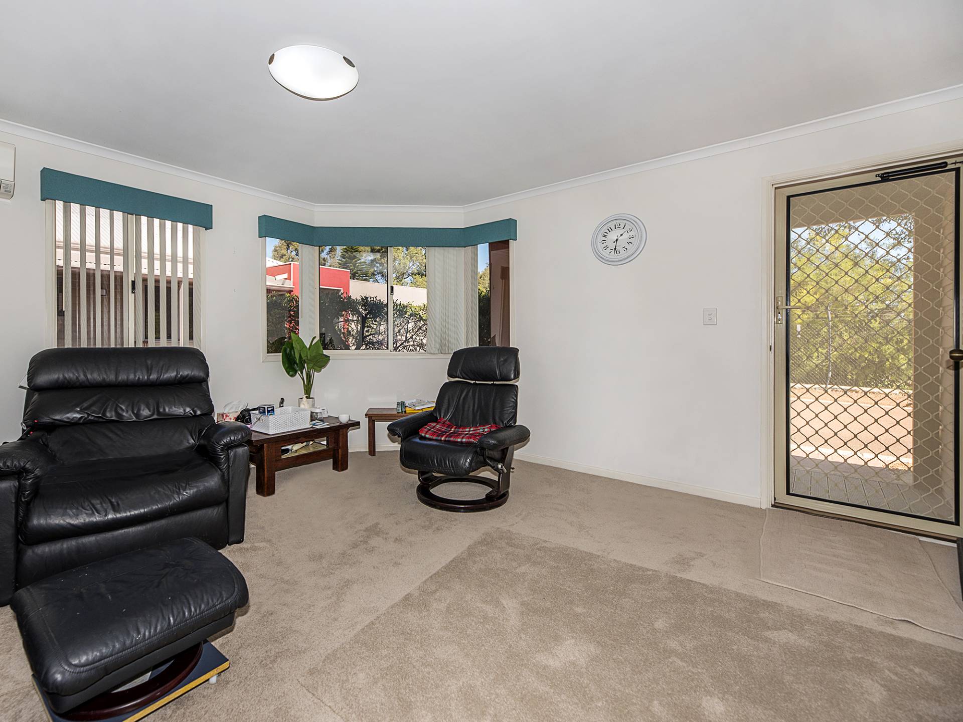 597 Kalamunda Rd, High Wycombe WA -1