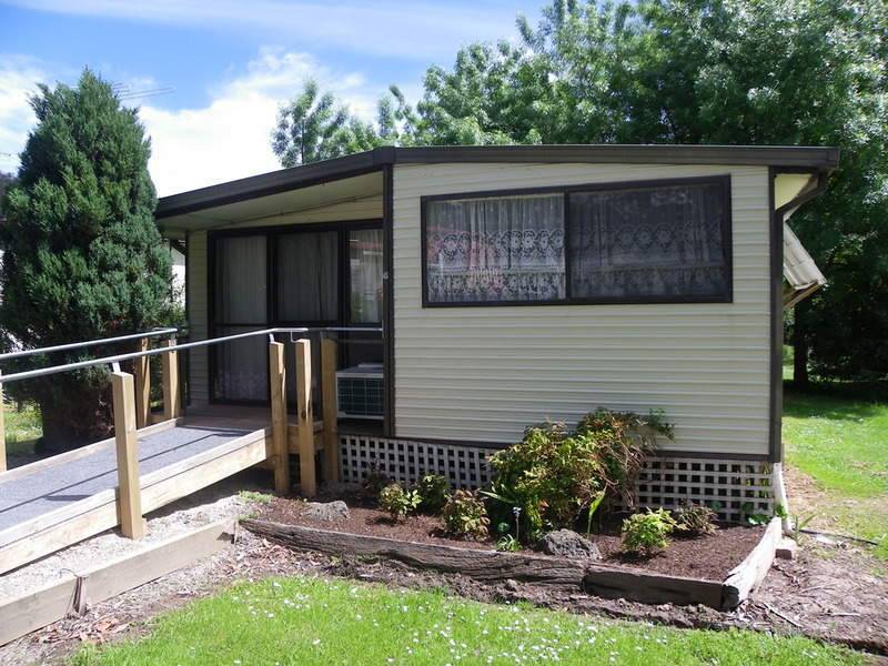 16 Kerry Court, Wantirna, Vic 3152-1