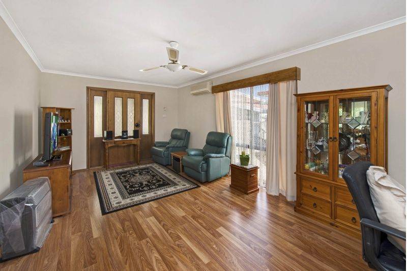 17/2 Evans RdCanton Beach NSW 2263 2