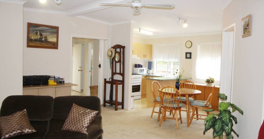17 Arthur Phillip Drive, Nautical Village Kincumber NSW 22512