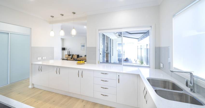 198 North Pacific Street Lake Cathie NSW 2445-2