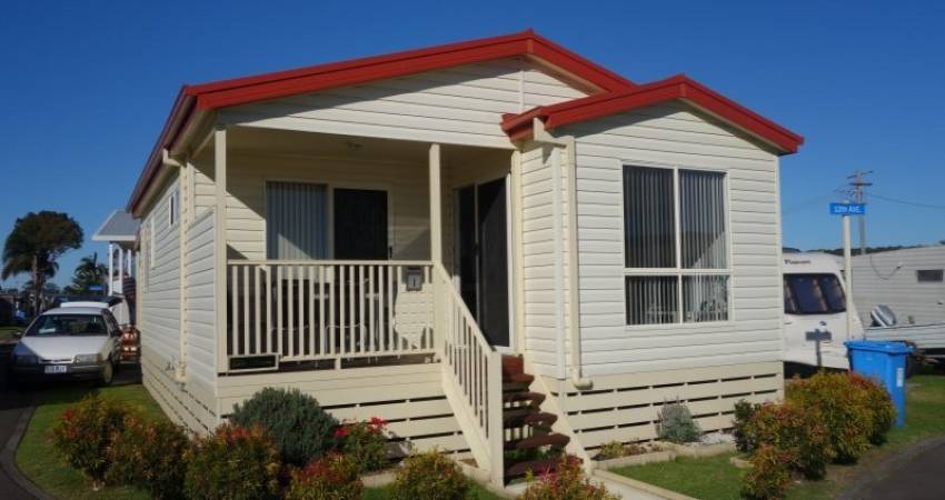 1 12th Avenue, 120 Osborne Parade, Warilla, NSW 2528 1