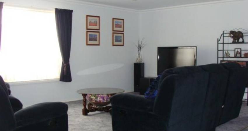1 Perry Place, Moama 2