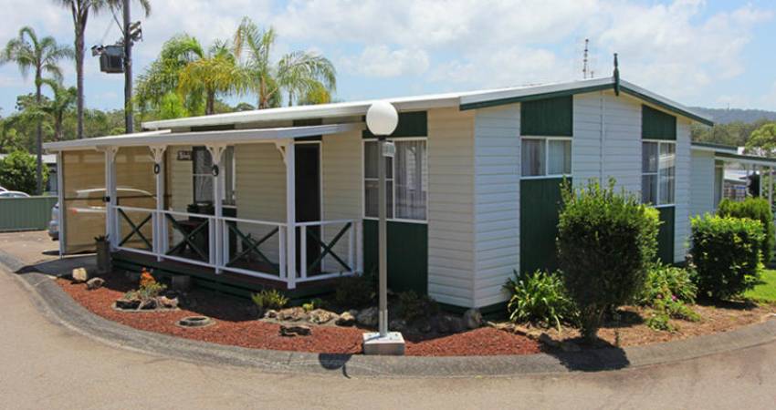 1 Third Avenue Broadlands Estate, Green Point 2