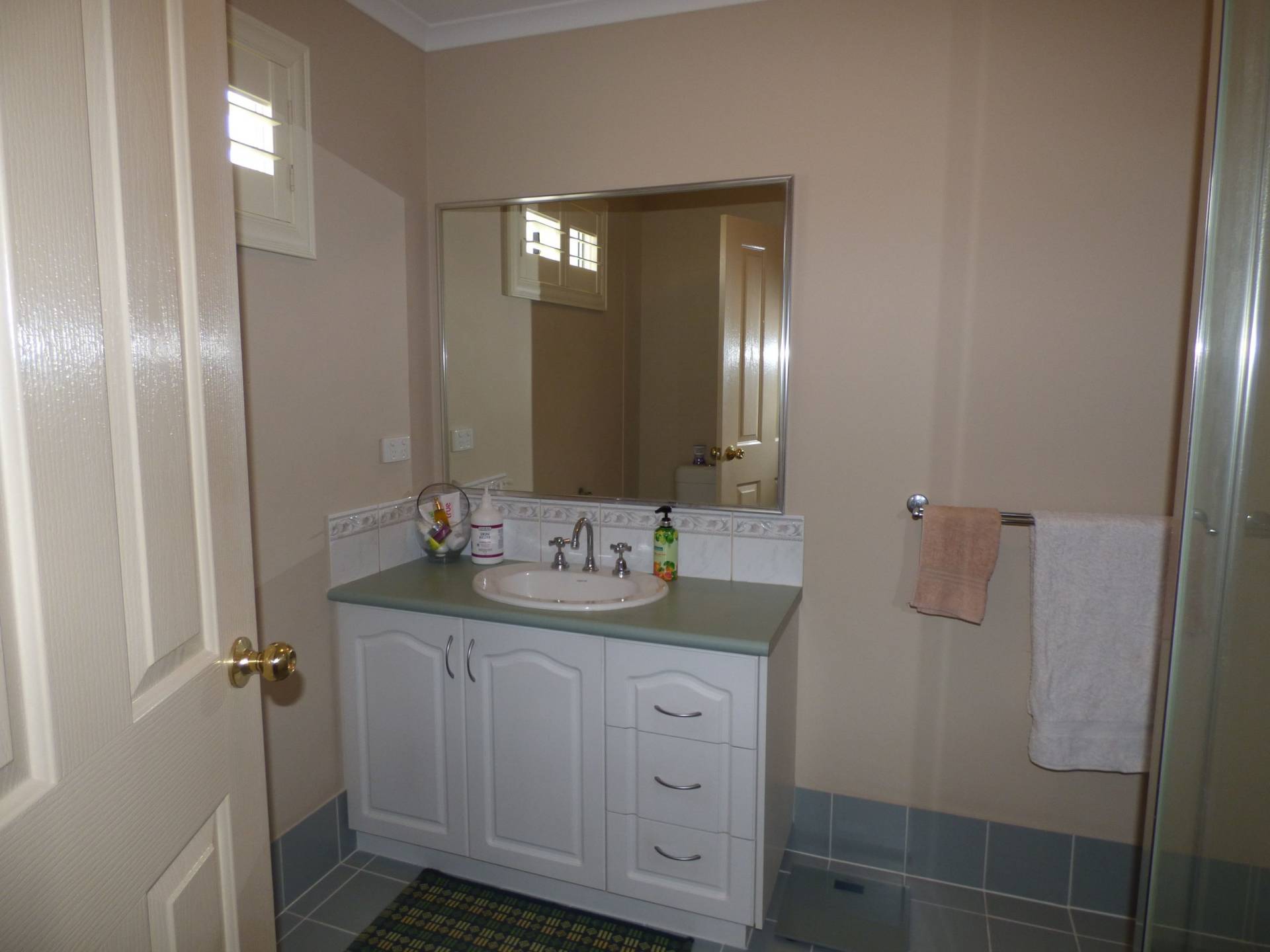 597 Kalamunda Rd, High Wycombe WA -6