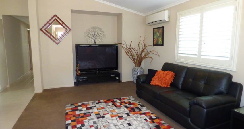 597 Kalamunda Rd, High Wycombe WA -4