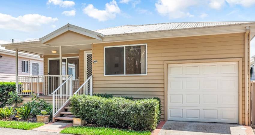 207/2 Saliena Avenue Lake Munmorah, NSW 2259-7