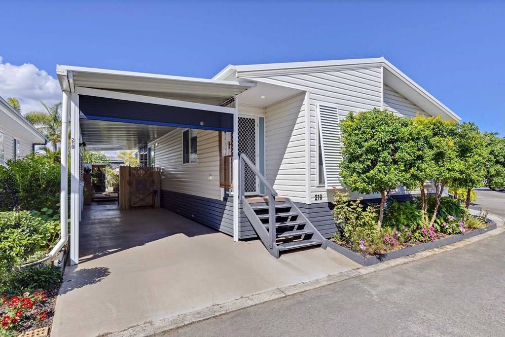 219/319 Bradman Avenue, Maroochydore QLD 8