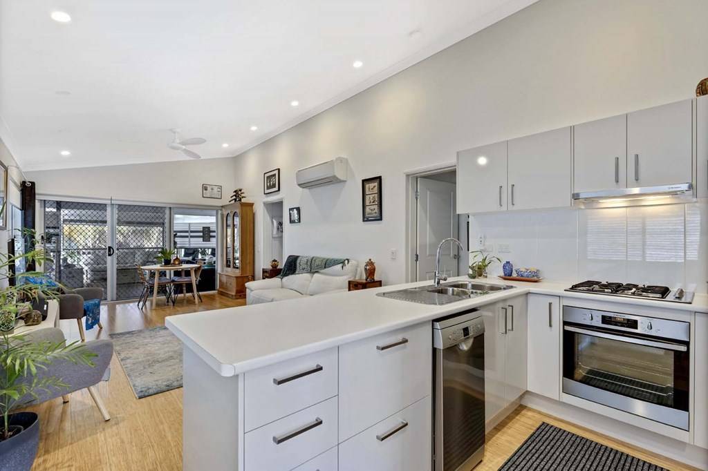 219/319 Bradman Avenue, Maroochydore QLD 7