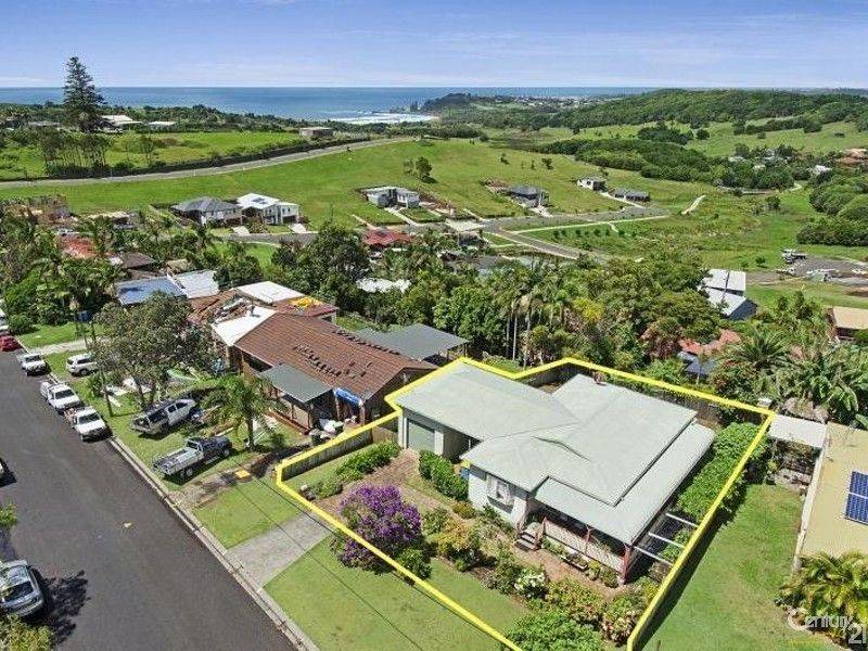21 Blue Seas Parade Lennox Head NSW 2478 2