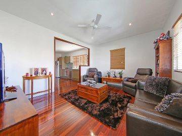 21 Hartland St, Manly West, Qld 4179 2