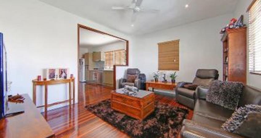 21 Hartland St, Manly West, Qld 4179 2