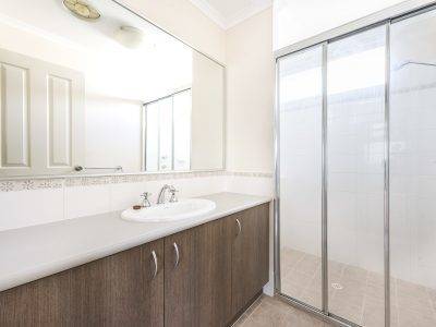 597 Kalamunda Rd, High Wycombe WA -5