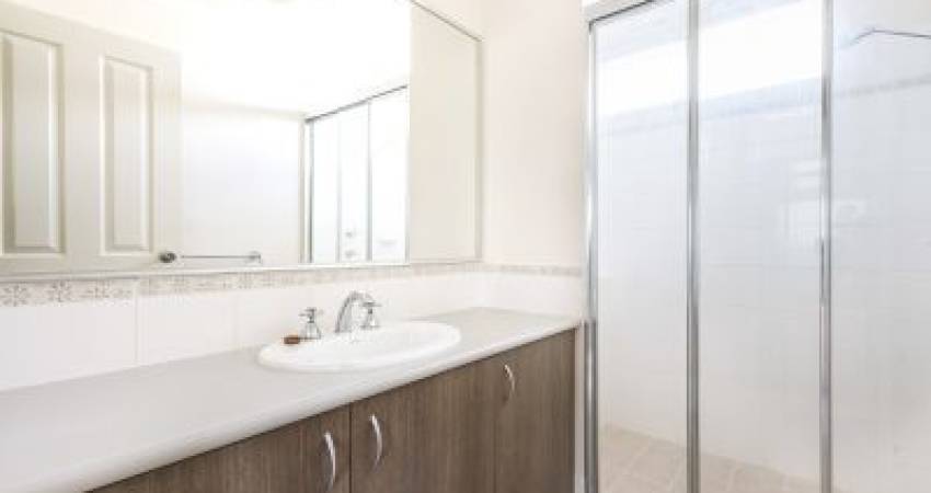597 Kalamunda Rd, High Wycombe WA -5