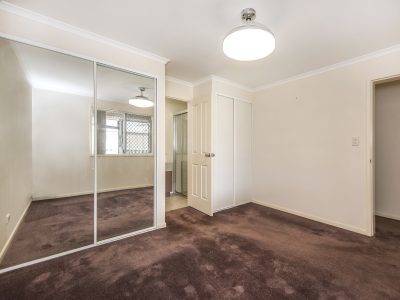 597 Kalamunda Rd, High Wycombe WA -3