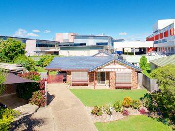 24 Buttercup Close, Meadowbrook, Qld 4131-1