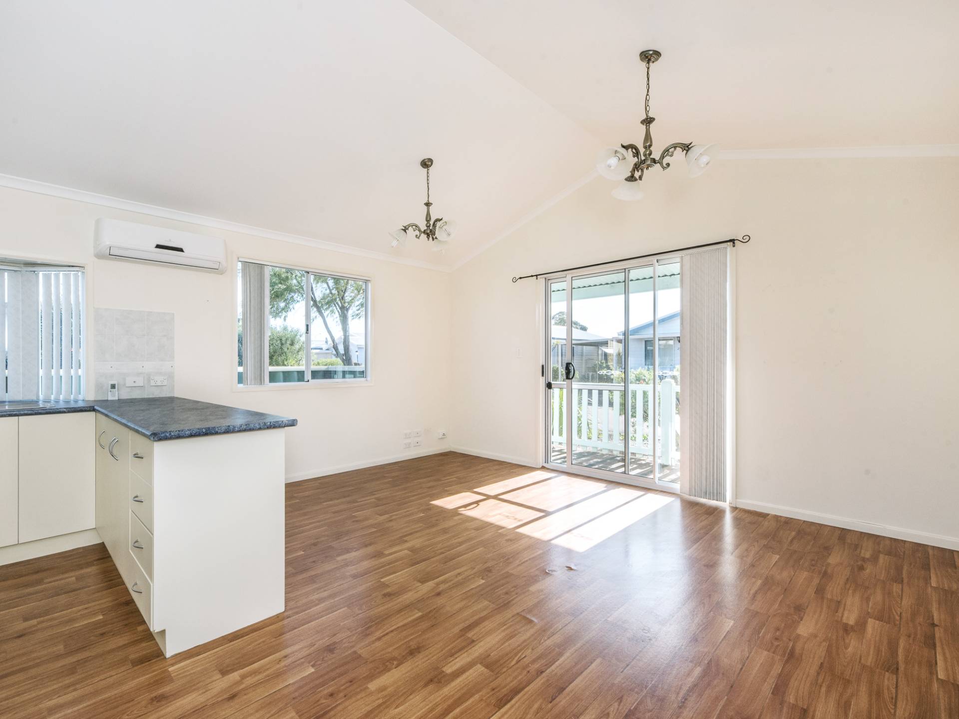 597 Kalamunda Rd, High Wycombe WA -1