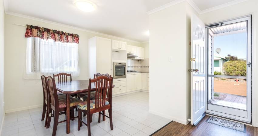 597 Kalamunda Rd, High Wycombe WA -6