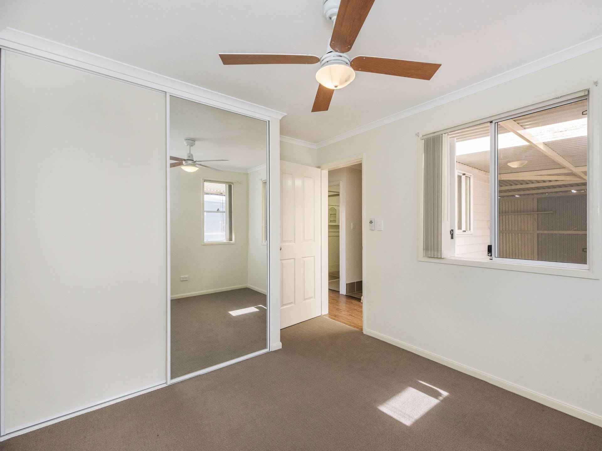 597 Kalamunda Rd, High Wycombe WA -3