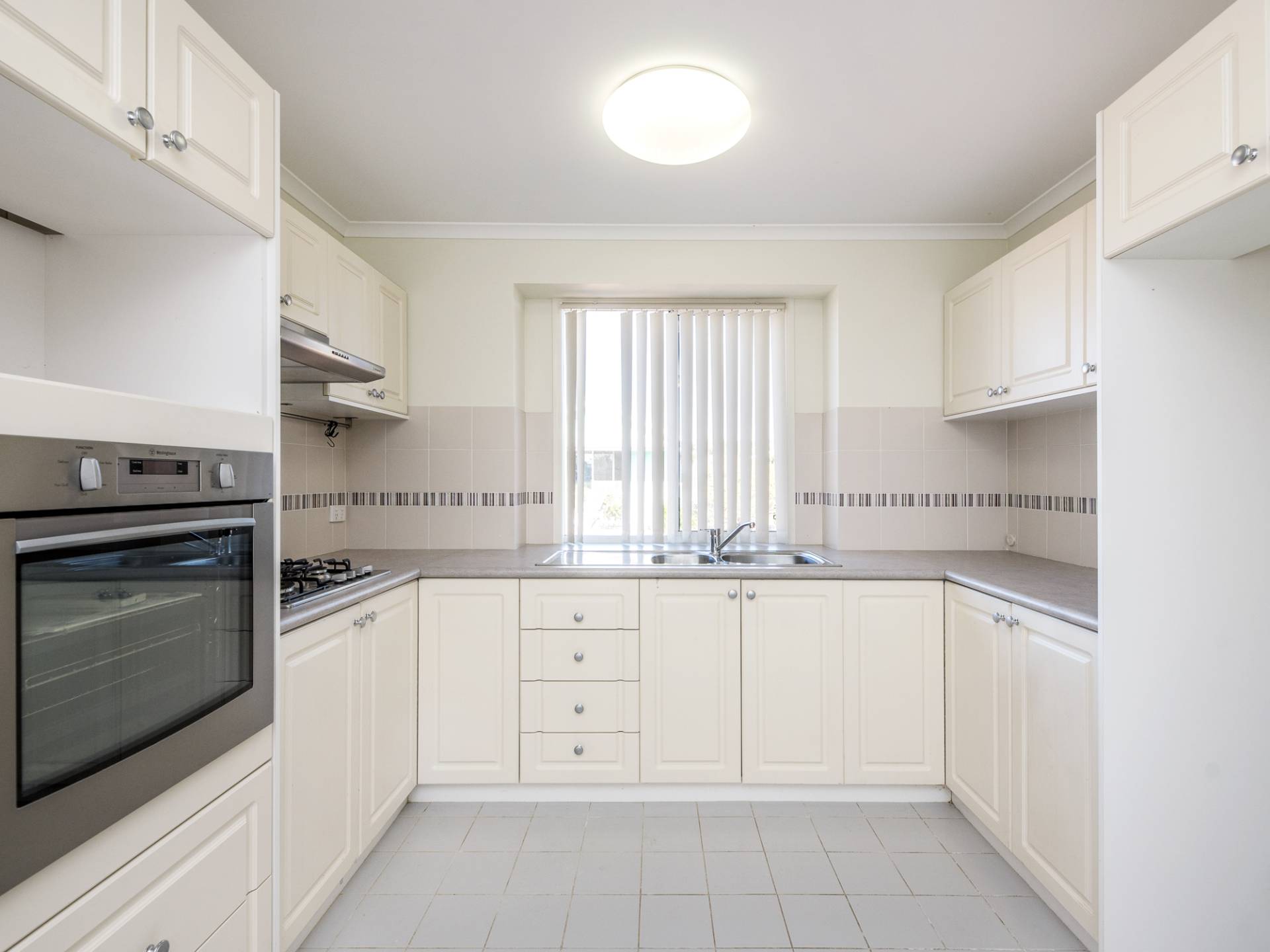 597 Kalamunda Rd, High Wycombe WA -1