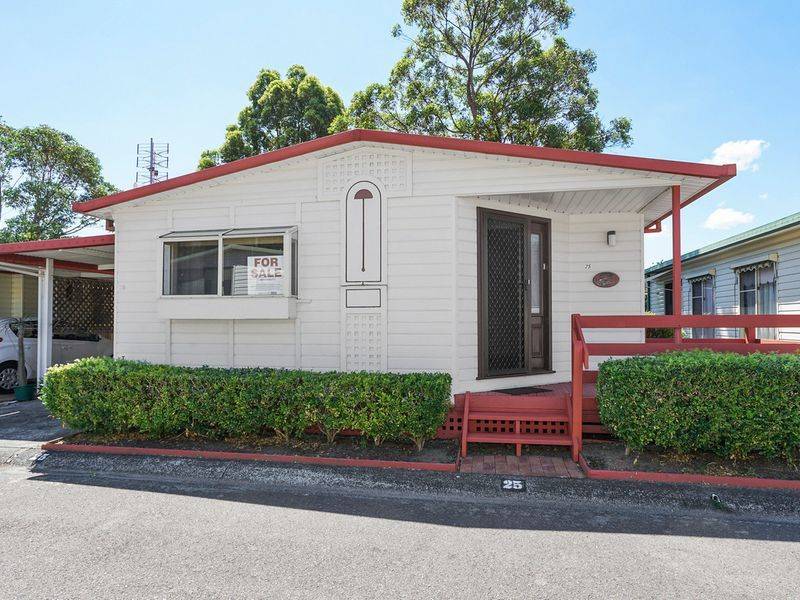 25 First Avenue, Green Point, NSW 2251-2