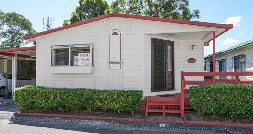 25 First Avenue, Green Point, NSW 2251-2