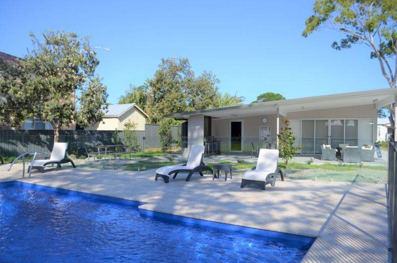 25 Sandy Shores Salamander Bay NSW 2317-1