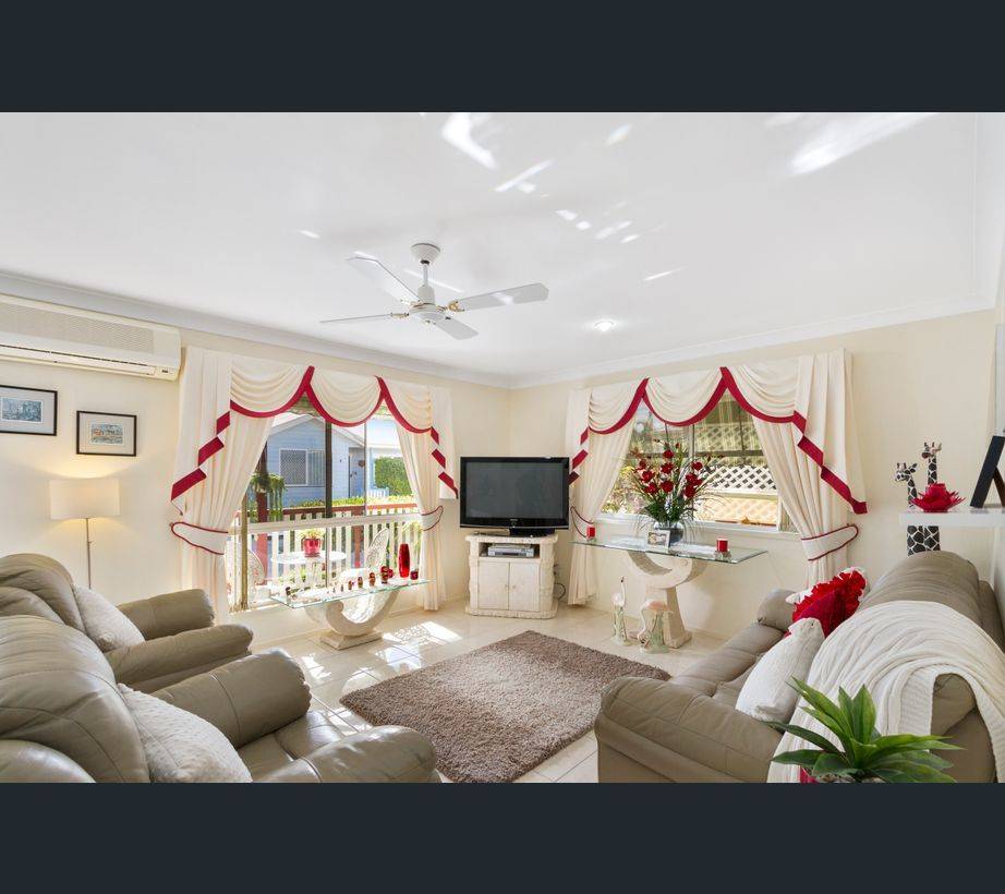 26/11 Treasure Island Drive, Biggera Waters, Qld 4216 2