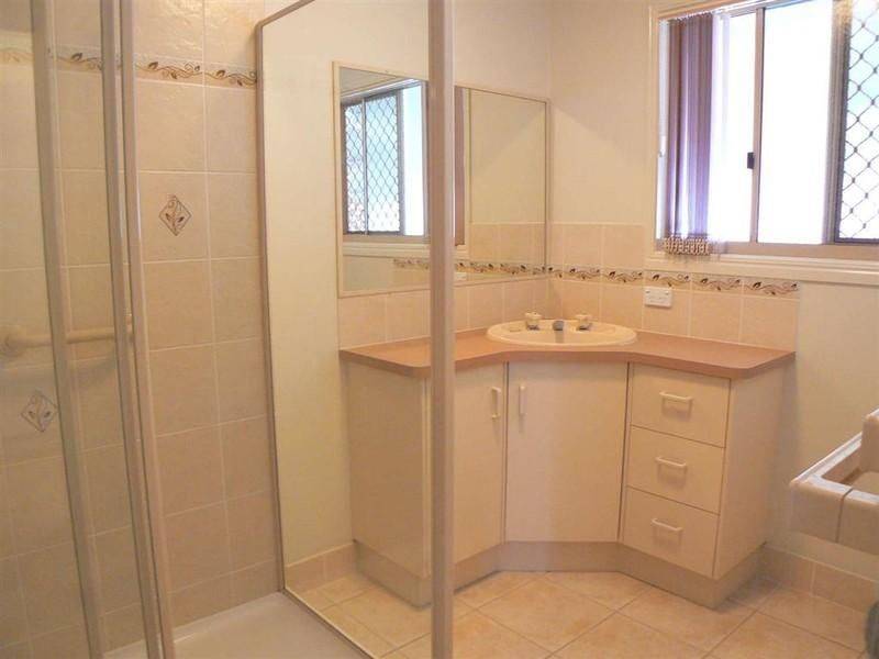 296/7 Bay Dr (Golden Shores), Pialba, Qld 4655-2