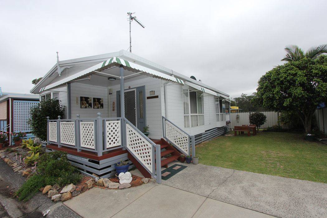 30 First Avenue,Broadlands Estate GREEN POINT NSW 2251 1