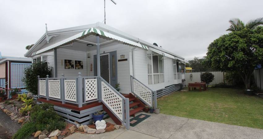 30 First Avenue,Broadlands Estate GREEN POINT NSW 2251 1
