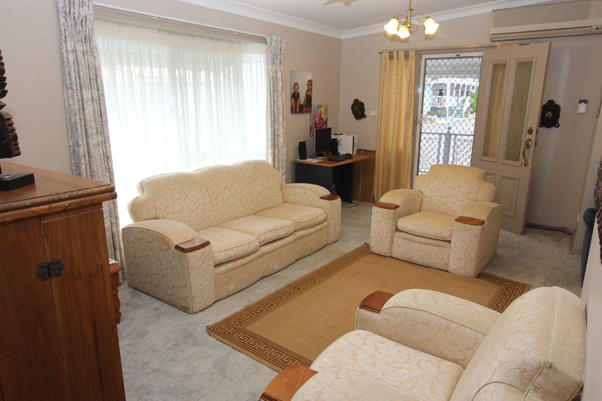 30 First Avenue,Broadlands Estate GREEN POINT NSW 2251 2