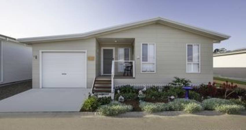 331/25 Mulloway Road, Chain Valley Bay, NSW 2259 1