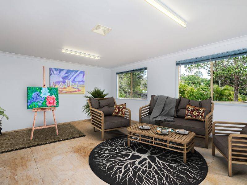 34 Auburn Street, Edens Landing, Qld 4207 2