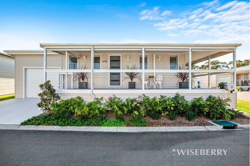 379/25 Mulloway RdChain Valley Bay NSW 2259, Australia 1