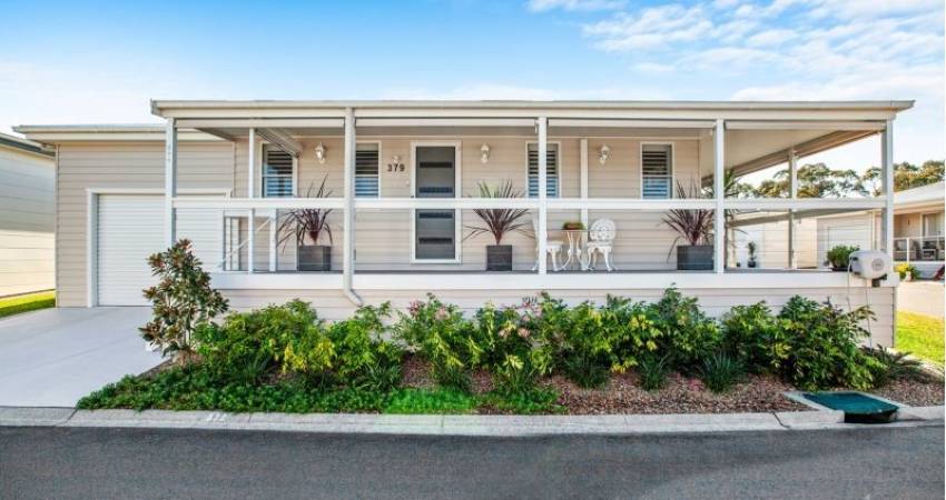 379/25 Mulloway RdChain Valley Bay NSW 2259, Australia 1