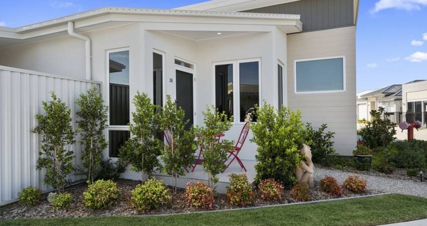 38/2 Spinnaker Drive, Sandstone Point, QLD 4511 12