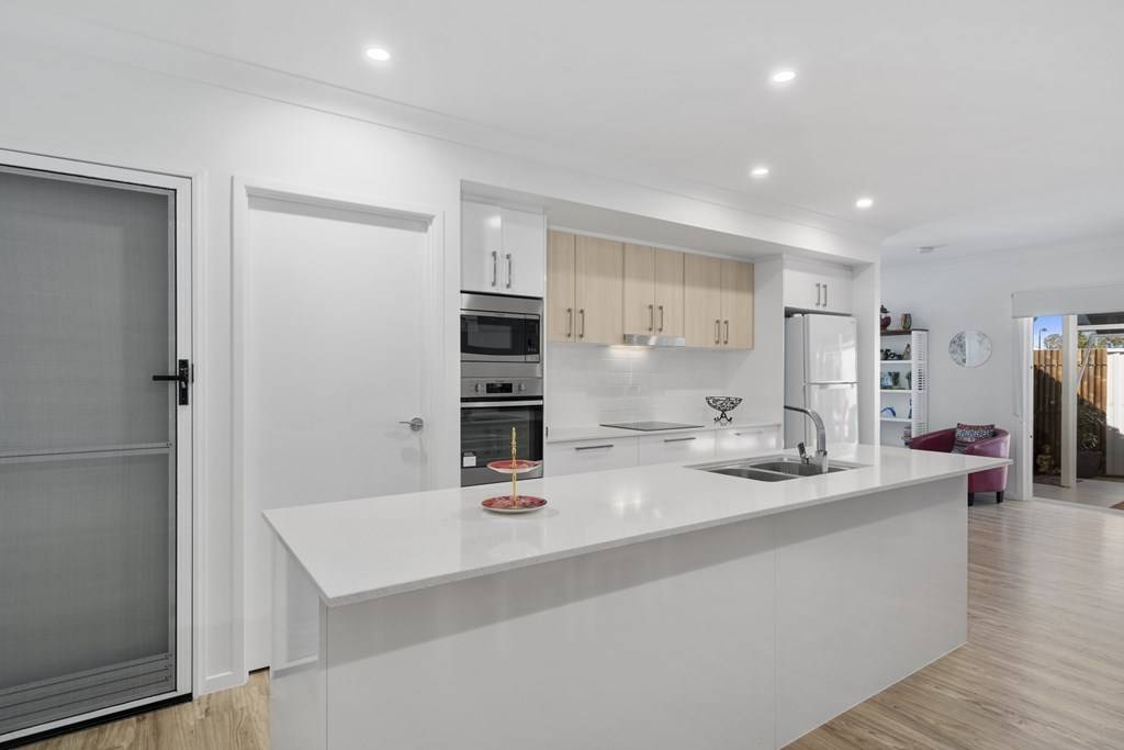 38/2 Spinnaker Drive, Sandstone Point, QLD 4511 2