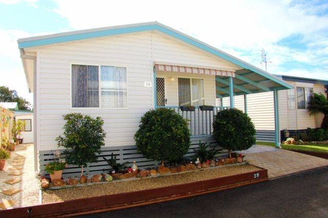 39 Banksia Avenue, Sunstrip Park Blacksmiths NSW 2281 1