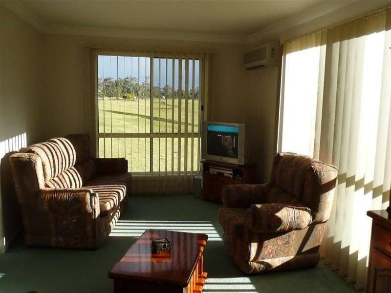 4/505 Great Alpine Road, Sarsfield, VIC 3875 1