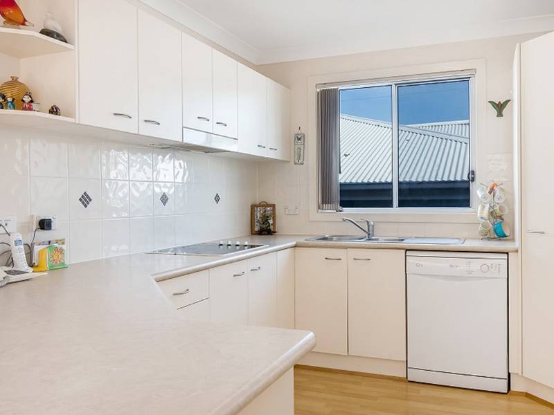 42/2 Saliena Avenue Lake Munmorah, NSW 2259-6